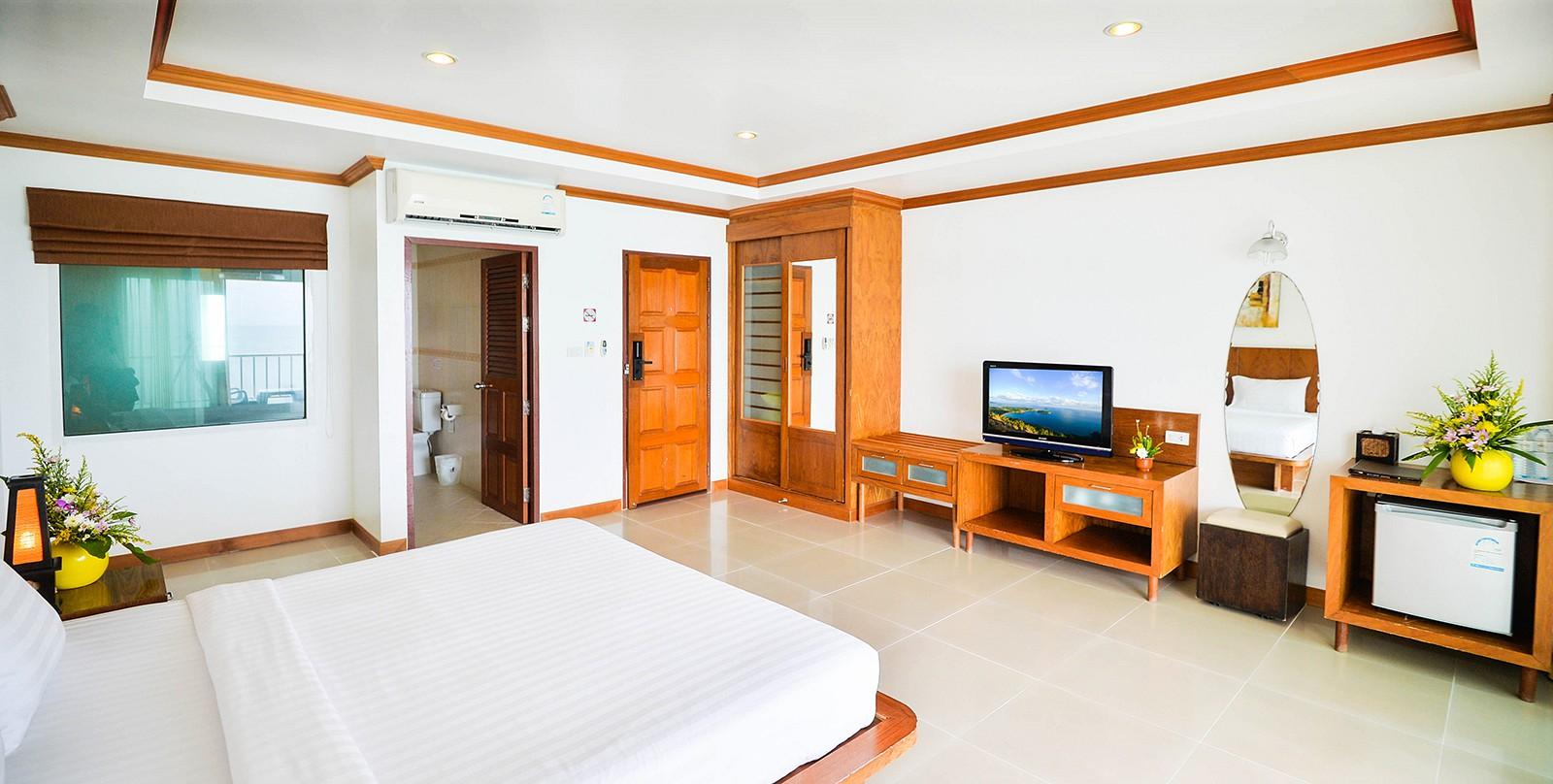 Tri Trang Beach Resort Patong Extérieur photo